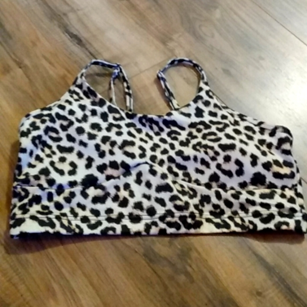 Women's sports bra
